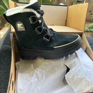 Sorel Black Faux-Fur Lined Waterproof Lace-Up Ankle Boot